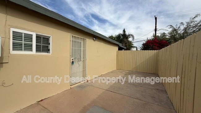 Building Photo - 43714 Aztec St