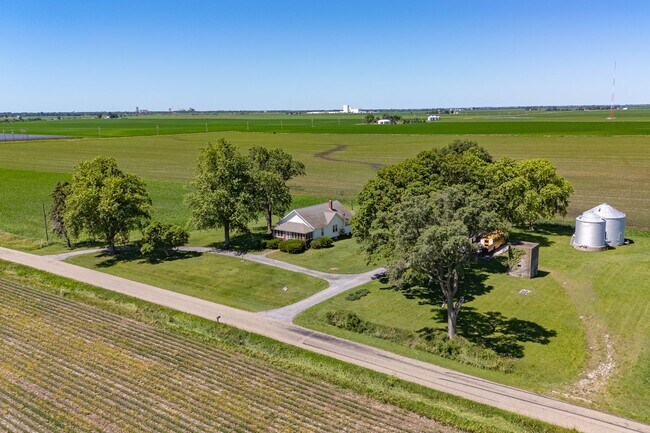 Building Photo - Charming 2 Bedroom, 1 Bathroom Rural Home for Rent