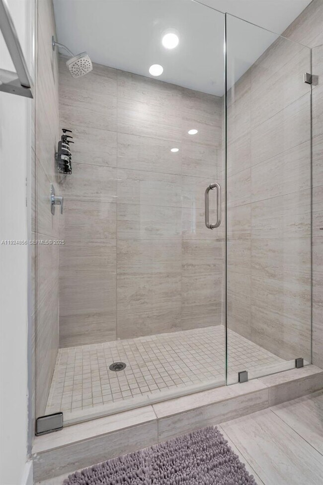 Building Photo - 3900 Biscayne Blvd