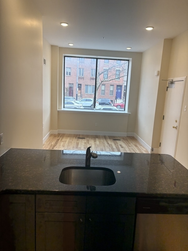 Building Photo - 1624 S Broad St