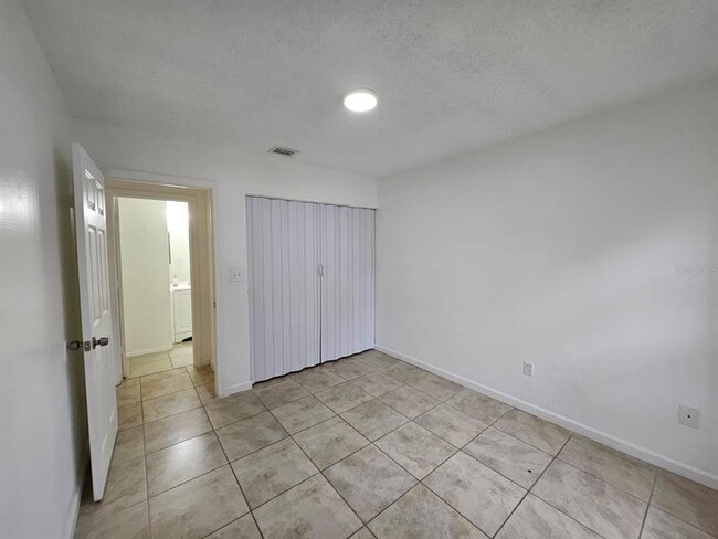 Building Photo - 3651 N Goldenrod Rd