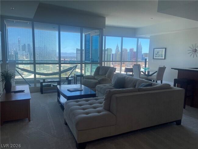 Building Photo - 4525 Dean Martin Dr