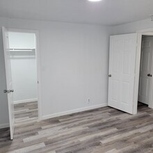 Building Photo - 8605 Meta St