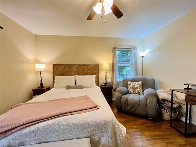 Building Photo - 310 W 15th St