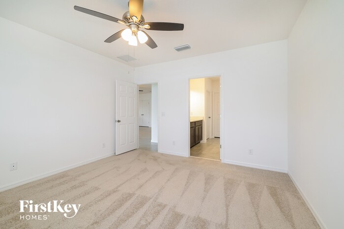 Building Photo - 888 Avenal Ln