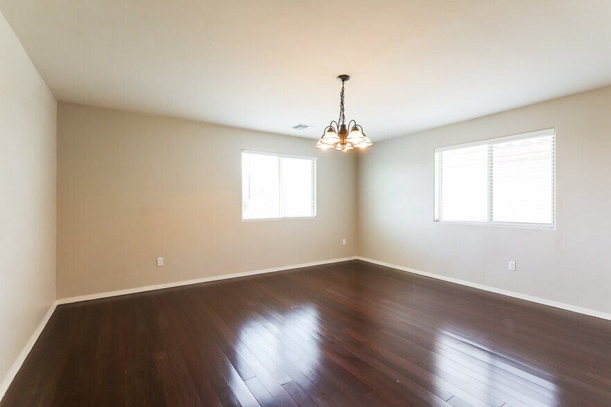 Building Photo - 7655 W Tight Line Dr