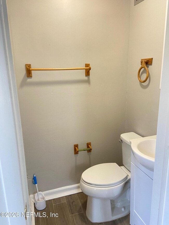 Building Photo - 8929 MacArthur Ct S