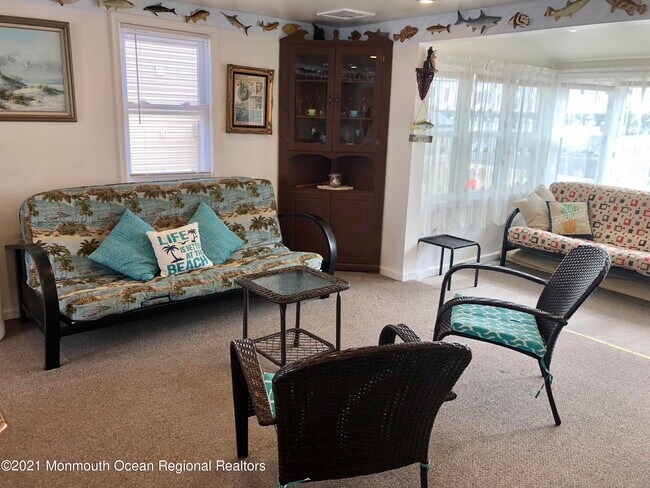 Building Photo - 3456 Jefferson Ave