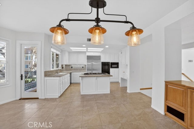 Building Photo - 3 Chandon