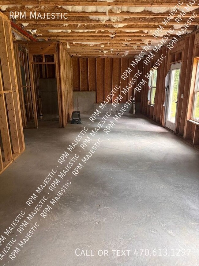 Building Photo - 925 Lakehaven Ln