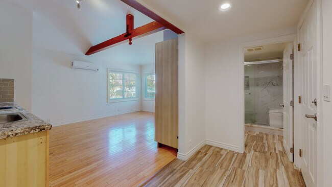 Studio... - 18406 Bessemer St