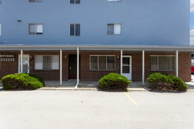 Building Photo - 441 W 87 Pl