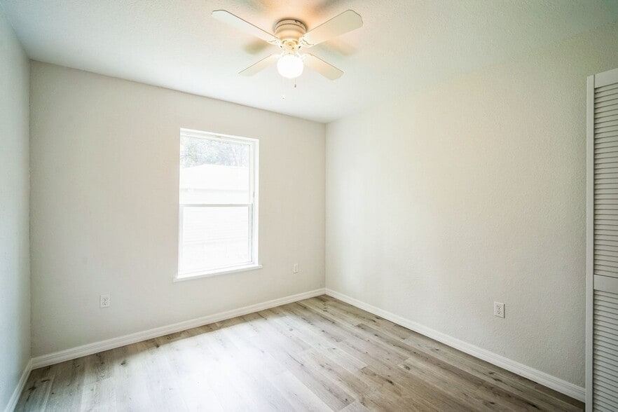 Building Photo - 1742 Magnolia St