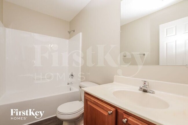 Building Photo - 15607 Lakepoint Forest Dr