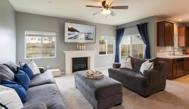 Building Photo - Heritage Square Newer Two Story in Gated D...