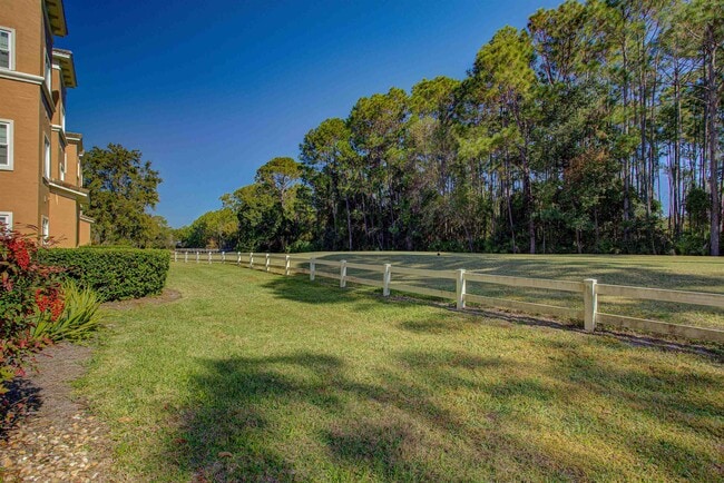 Building Photo - 520 Florida Club Blvd