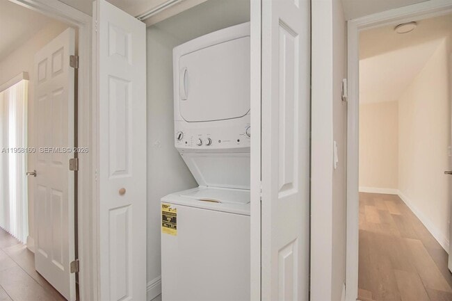 Building Photo - 4240 Village Dr