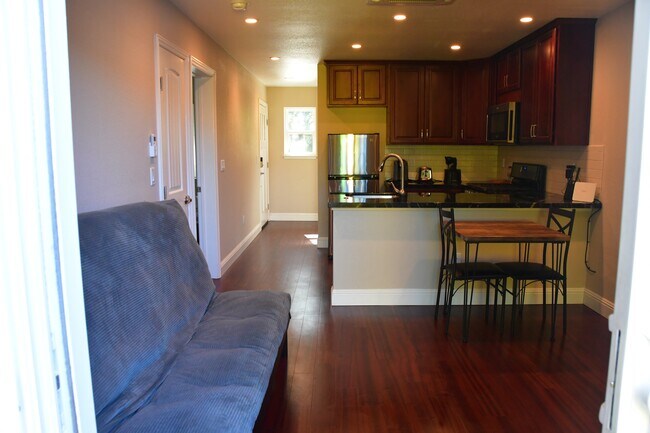Building Photo - 1140 Hanna Grove Trail