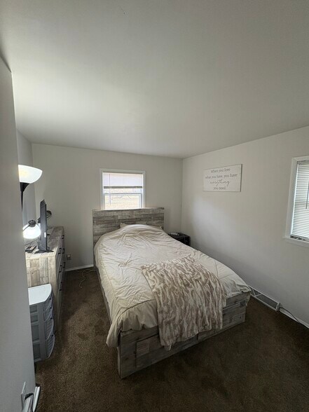 Building Photo - 2940 N 184th St