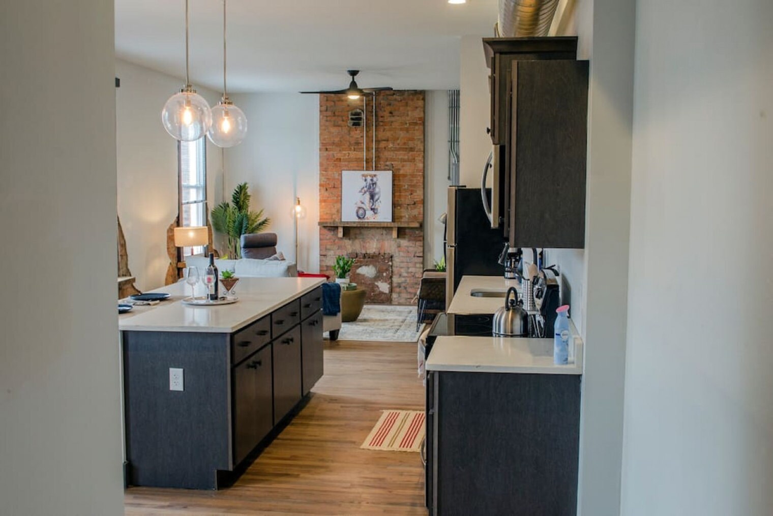 Building Photo - 1424 Pleasant St