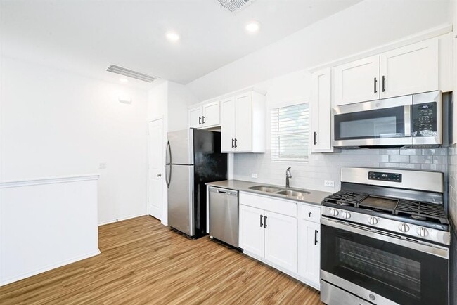 Building Photo - 200 Philomena Dr.