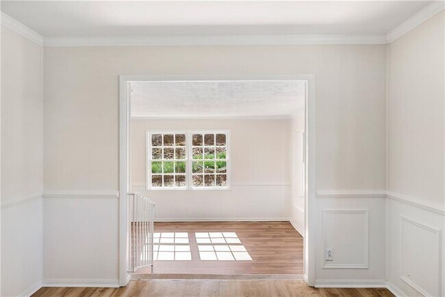 Building Photo - 3841 Cherokee Trail