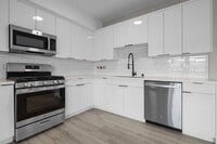Building Photo - 12714 S Figueroa St