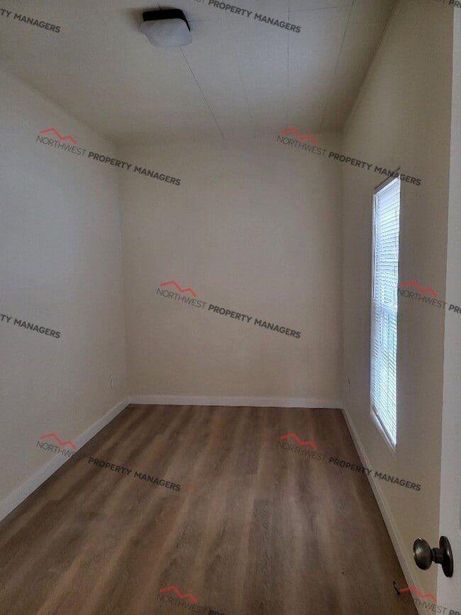 Building Photo - STATUS: *AVAILABLE* | R93I | $1495