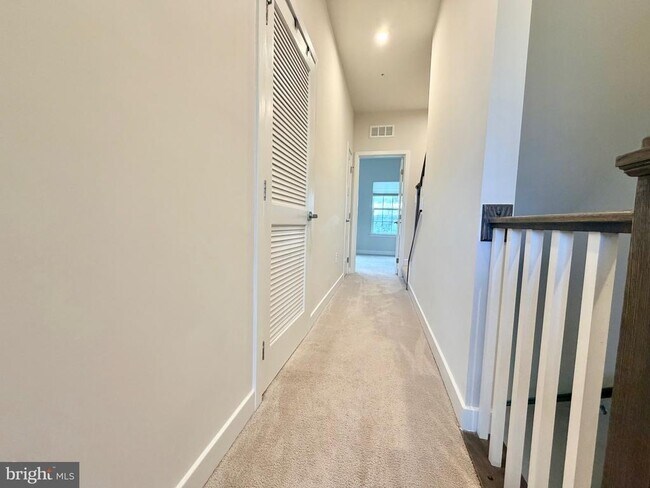 Building Photo - 5330 Witch Hazel Ln