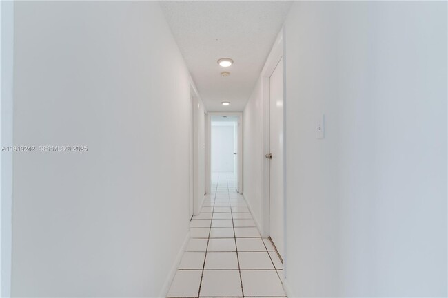 Building Photo - 1428 Euclid Ave