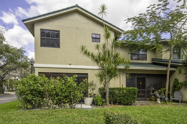 Building Photo - 576 Westree Ln