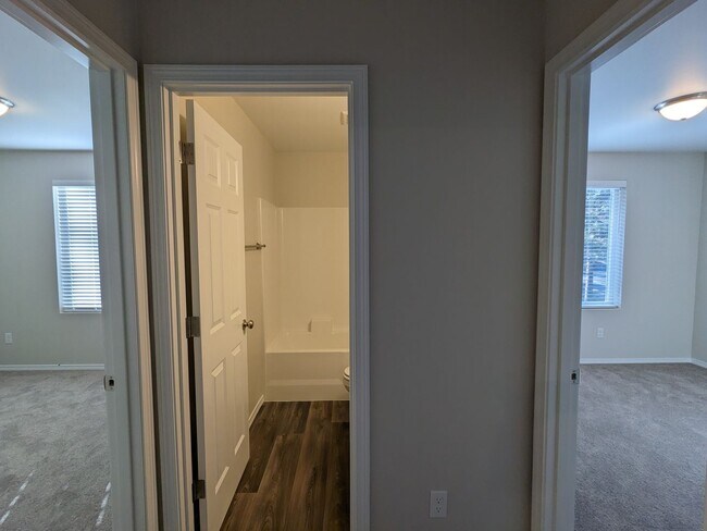 Building Photo - Nearly new 2 bedroom 1 bath detached ADU with a double-car garage and a private fenced backyard