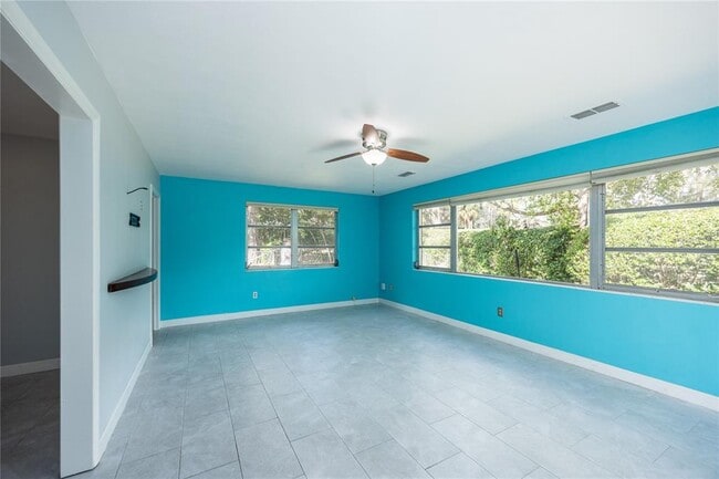 Building Photo - 1421 NW 30th St