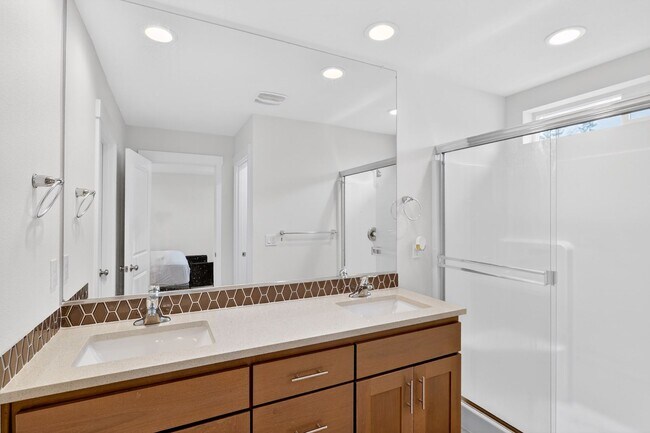 Building Photo - Modern Happy Valley Home with Open-Concept Living & Private Yard