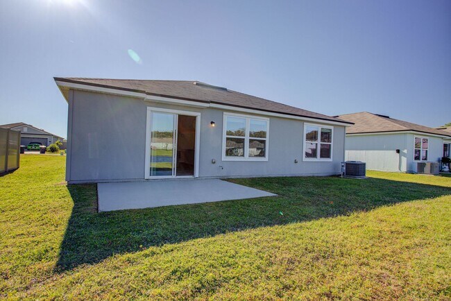 Building Photo - MOVE-IN READY 3/2 IN ENTRADA!