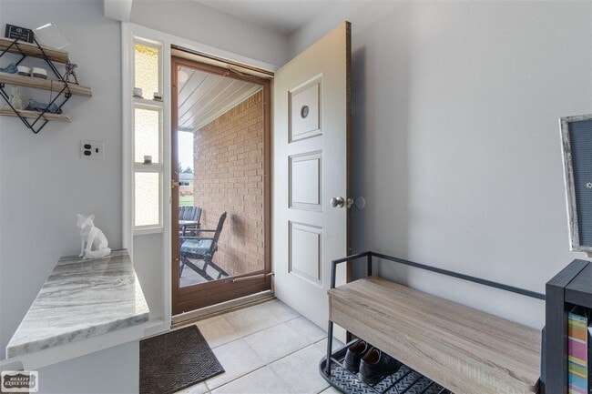 Building Photo - 11489 Anna Lisa Dr