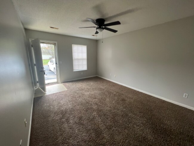 Building Photo - 317 Caswell St