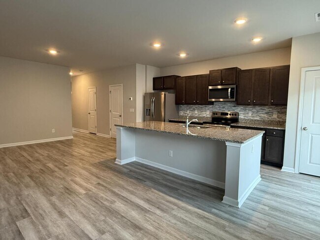 Building Photo - 4613 Wildaire Ln