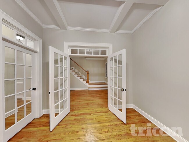 Building Photo - 1442 Hedgewood Ln NW