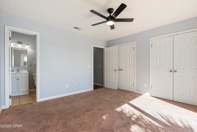 Building Photo - 6453 Oak Shr Dr
