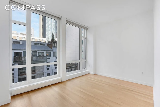 Building Photo - Chelsea 1 Bed W/D &amp; Balcony $6800