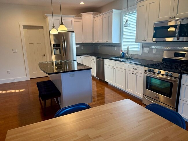 Building Photo - Impeccably maintained, custom-built home located in the sought-after Bay Breeze Estates community.