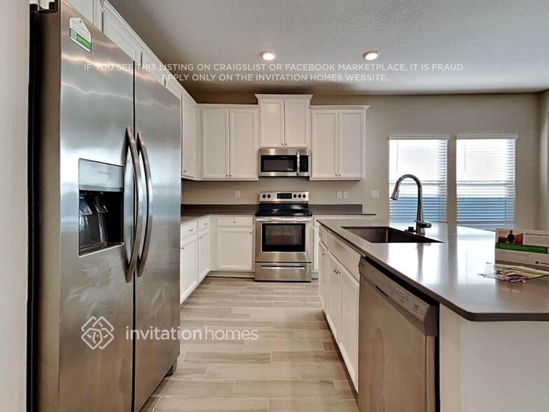 Building Photo - 6310 Starlight Dr