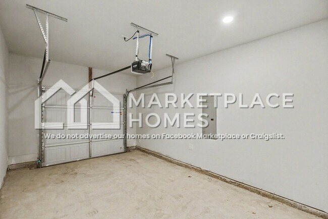 Building Photo - 280 Oakwood Dr NW