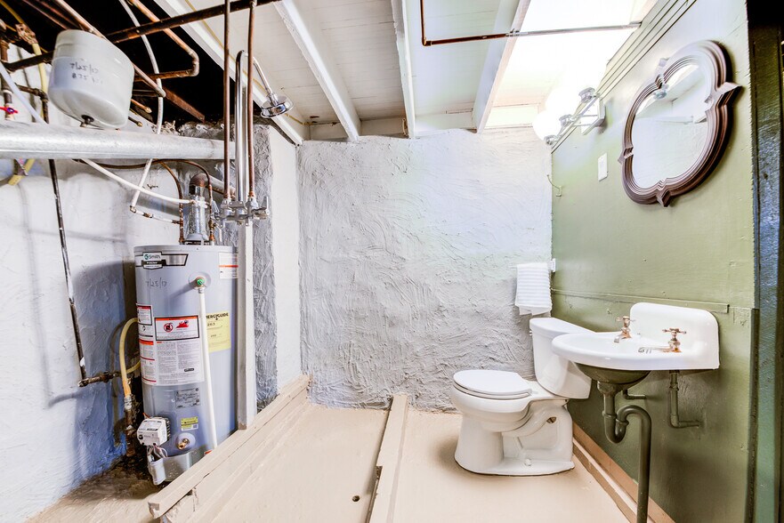 Building Photo - 1155 South Ave