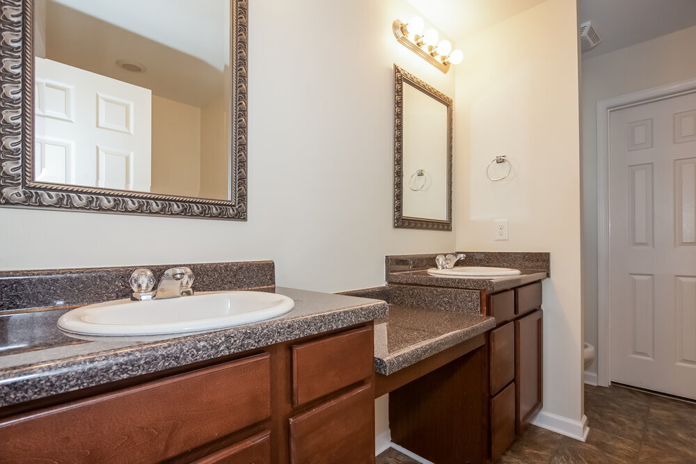 Building Photo - 5437 Twin Brook Dr