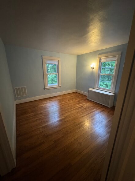 Building Photo - 206 Klinewoods Rd