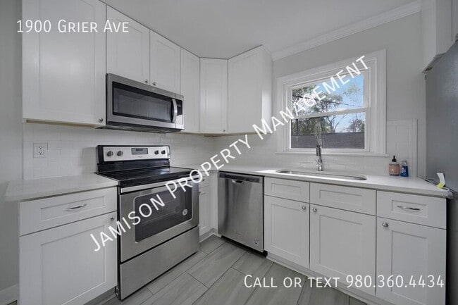 Building Photo - 1900 Grier Ave