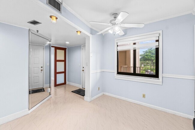 Building Photo - 14475 Strathmore Ln