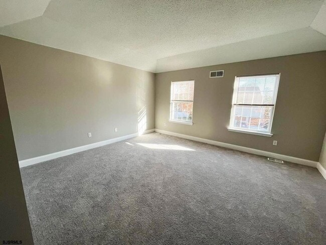 Building Photo - 62 Chancellor Park Dr